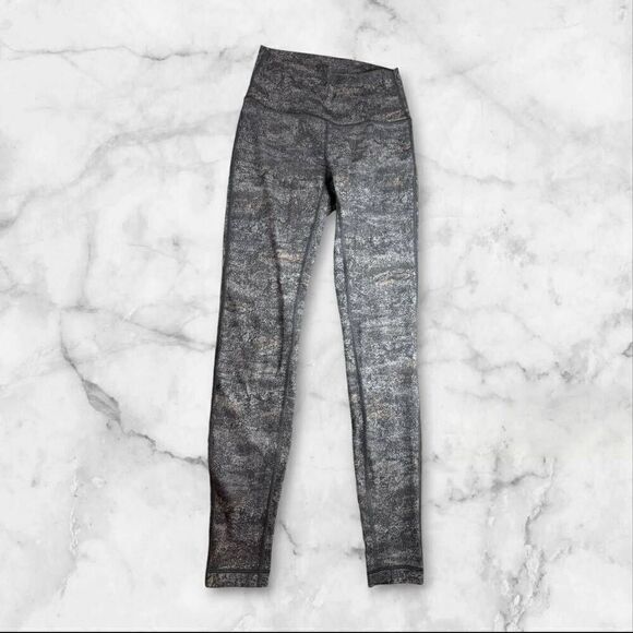 Lululemon Size 4 25" Wunder Under - Picture 1 of 3